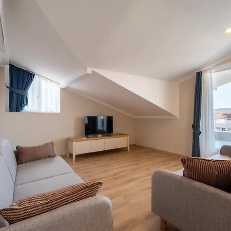 Apartment Modern One One In